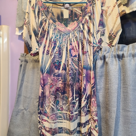 Shirt - Picture 1 of 8